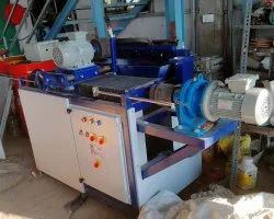 Horizontal injection moulding machine